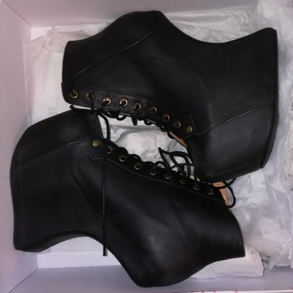 JEFFREY CAMPBELL 5/5.5/6 Night-Lita NIGHTLITA Heelless Lace Up Bootie - Picture 4 of 13